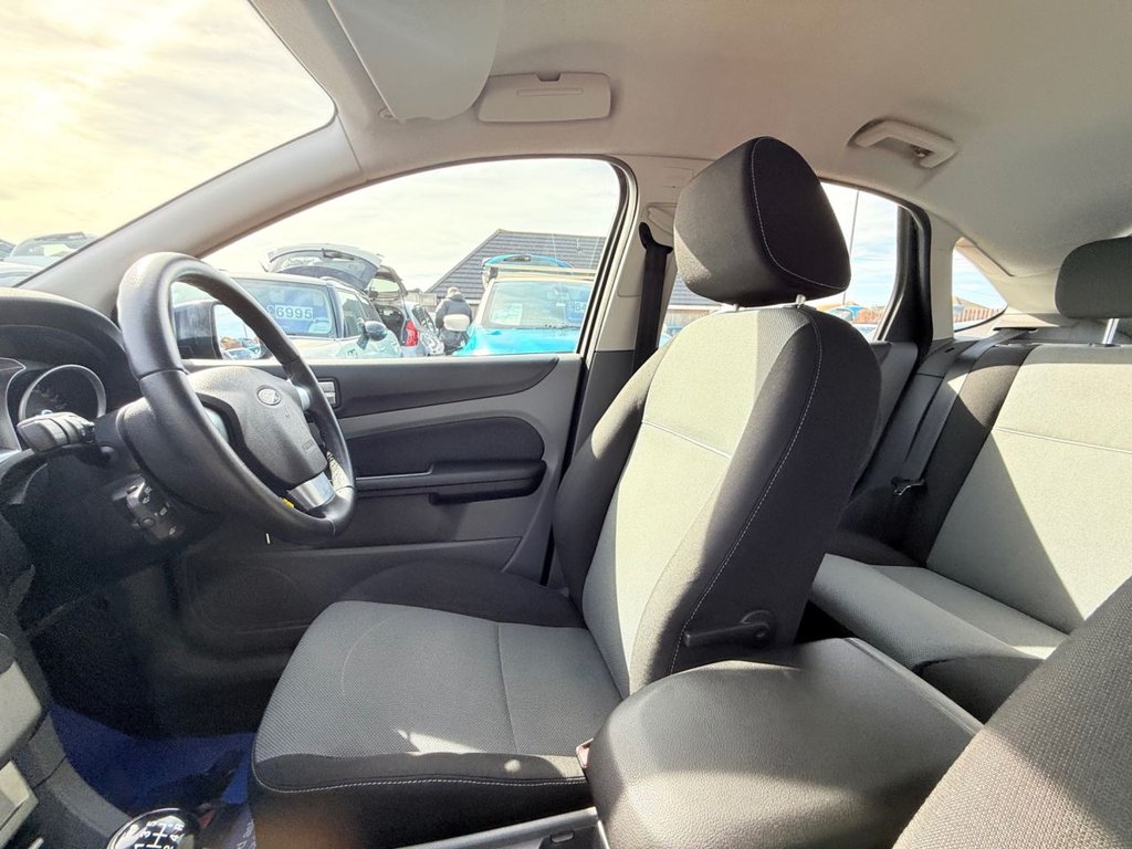 Used Ford Focus 2011 for sale - 77920468: Photo 24