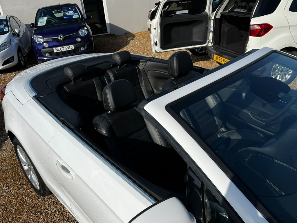 Used Vauxhall Cascada 2017 for sale - 77667172: Photo 14