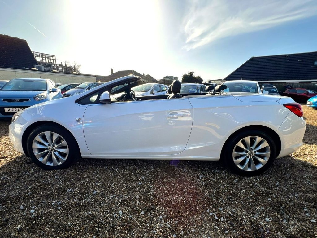 Used Vauxhall Cascada 2017 for sale - 77667172: Photo 9