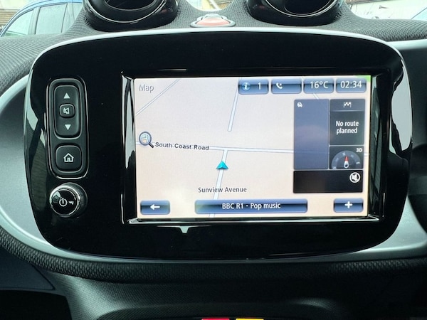 Used smart fortwo 2017 for sale - 76163344: Photo 30
