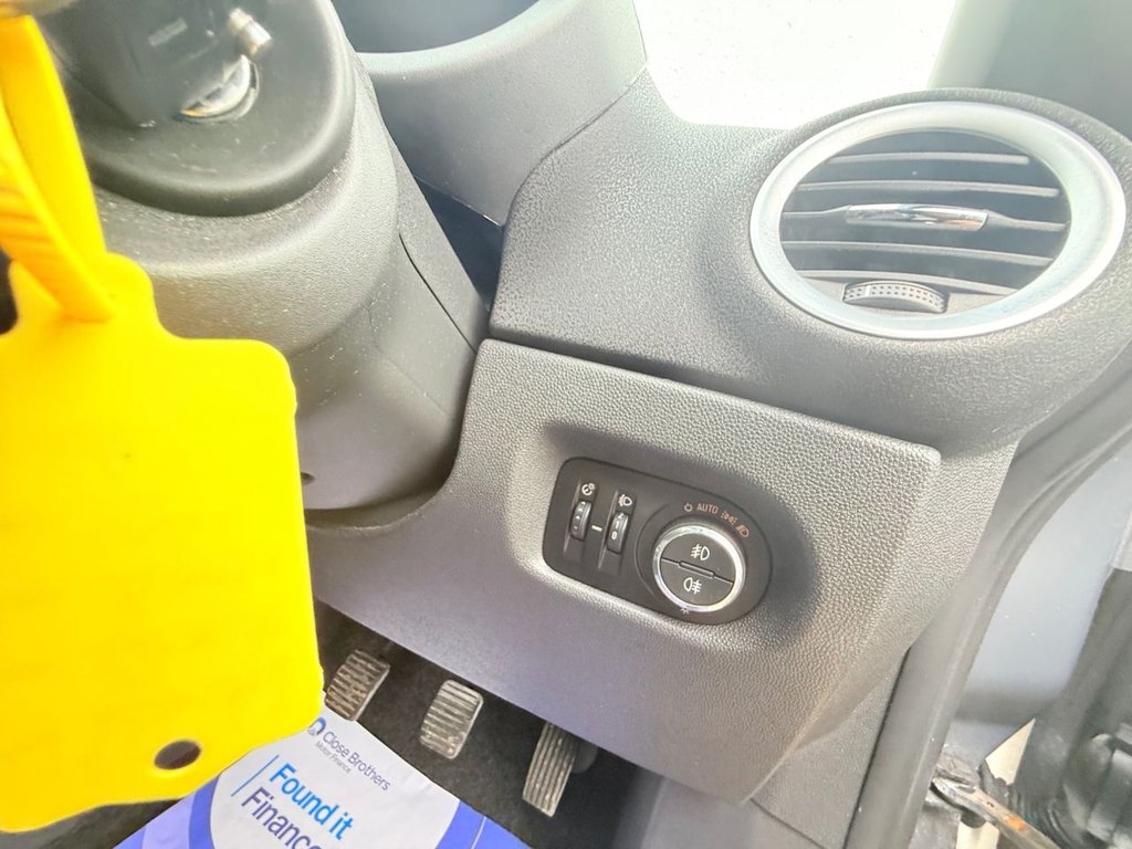 Used Vauxhall Corsa 2014 for sale - 77780799: Photo 33