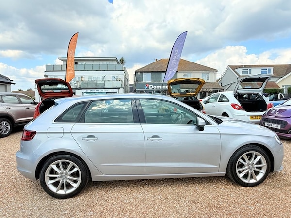 Used Audi A3 2015 for sale - 75444436: Photo 2