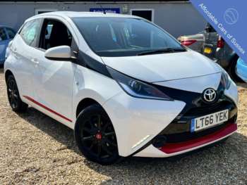 2016 (66) - 1.0 VVT-i x-play Hatchback 5dr Petrol Manual Euro 5 Euro 5 (68 ps)