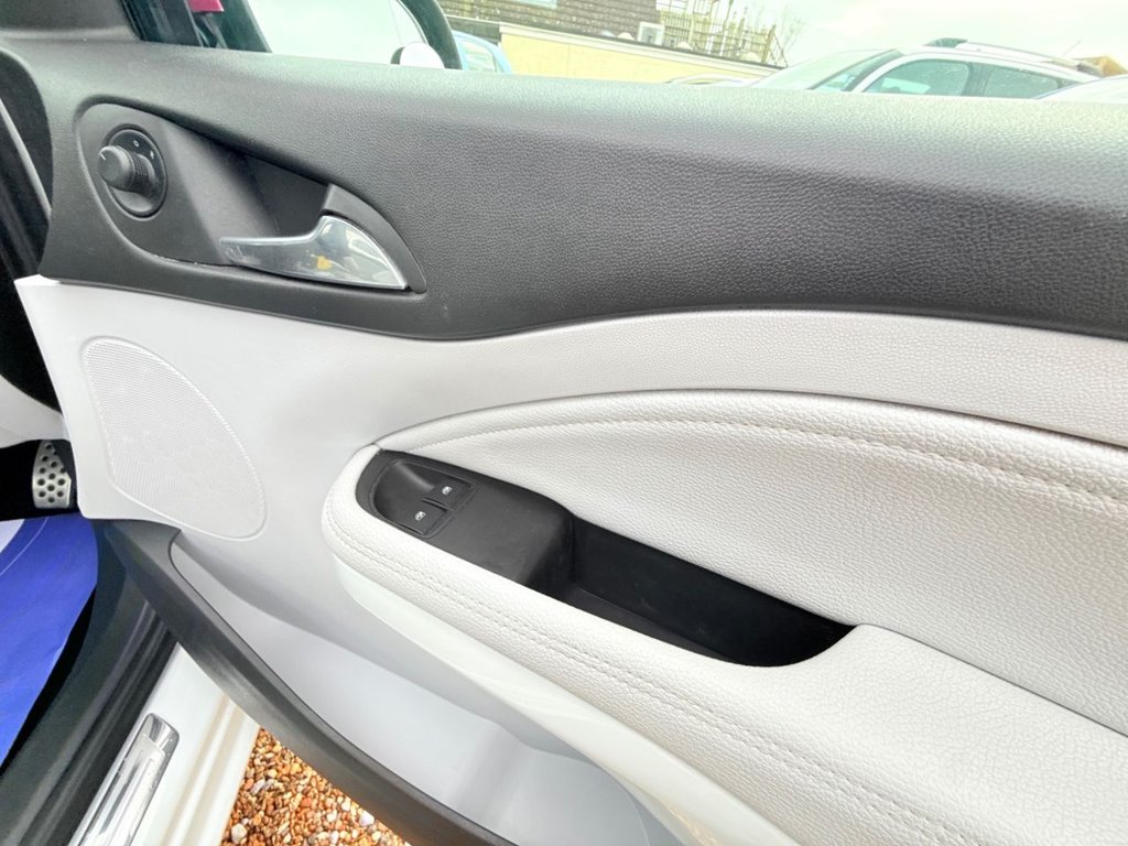 Used Vauxhall ADAM 2015 for sale - 77643064: Photo 17