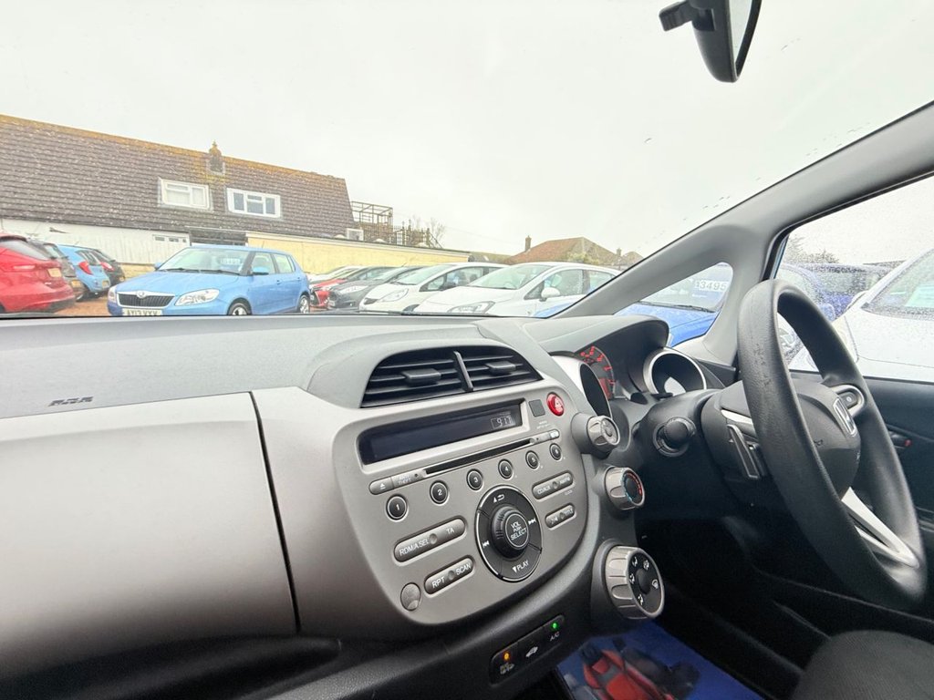 Used Honda Jazz 2010 for sale - 77693120: Photo 24