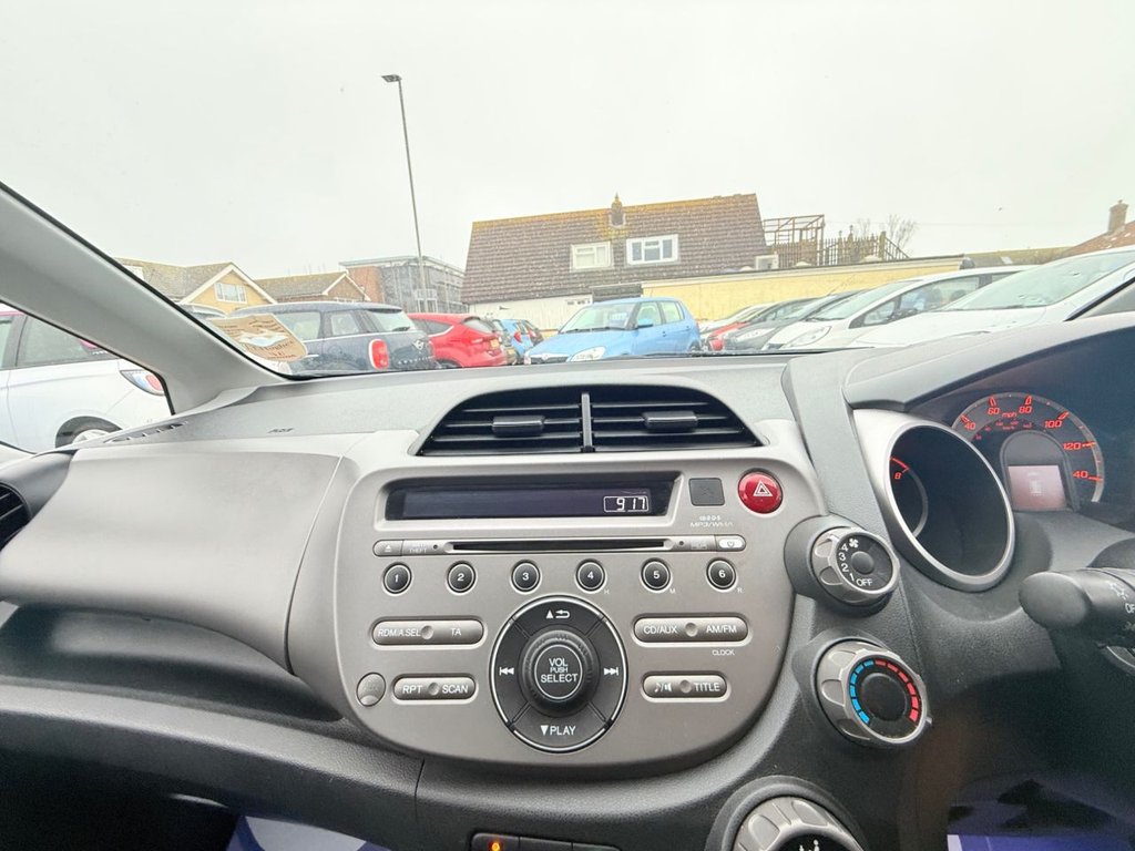 Used Honda Jazz 2010 for sale - 77693120: Photo 27