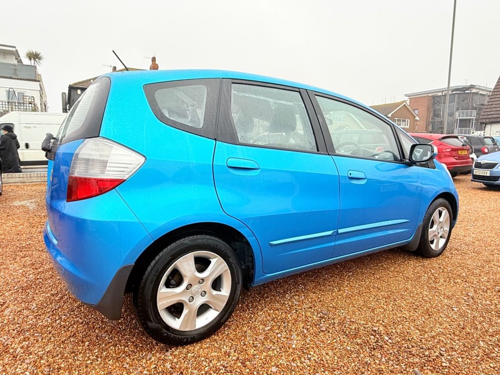 Used Honda Jazz 2010 for sale - 77693120: Photo 3