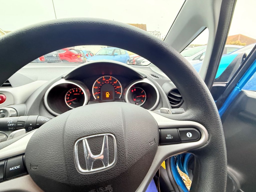 Used Honda Jazz 2010 for sale - 77693120: Photo 36