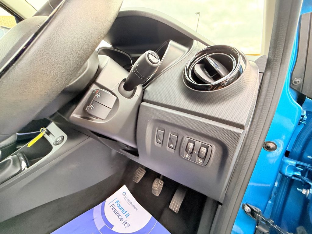 Used Renault Captur 2015 for sale - 77780540: Photo 30