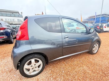 Used Peugeot 107 2010 for sale - 79738701: Photo