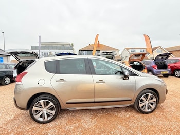 Used Peugeot 3008 2015 for sale - 76235785: Photo