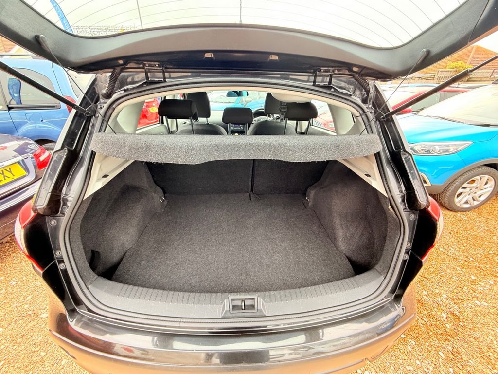 Used Nissan Qashqai 2011 for sale - 78044553: Photo 17