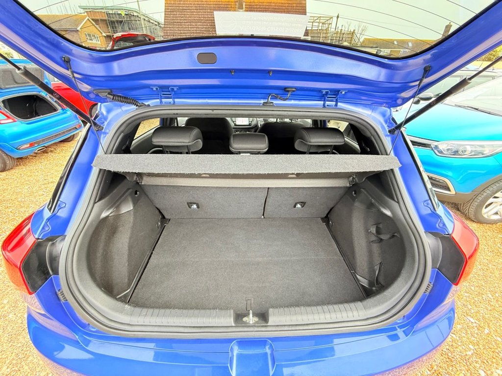 Used Hyundai i20 2018 for sale - 77880123: Photo 18