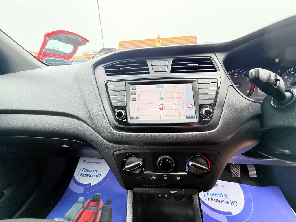 Used Hyundai i20 2018 for sale - 77880123: Photo 30