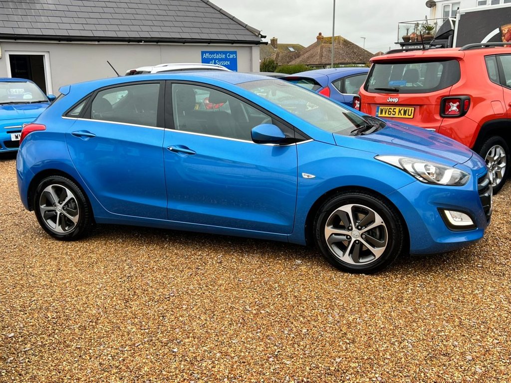 Used Hyundai i30 2017 for sale - 76406607: Photo 4