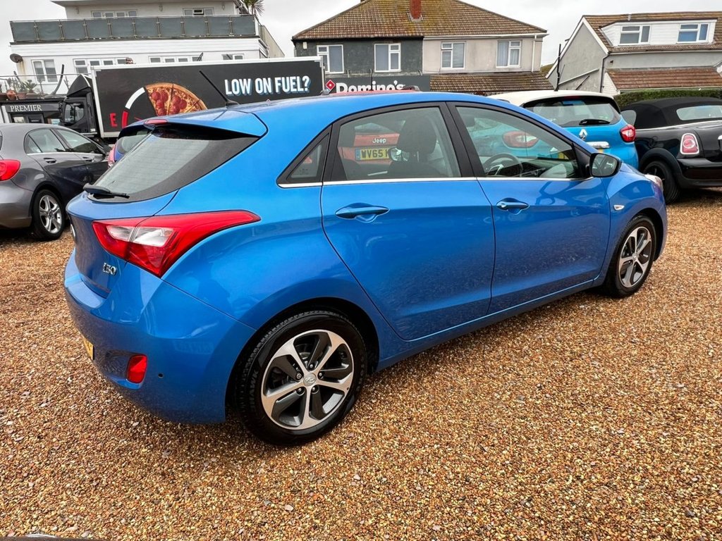 Used Hyundai i30 2017 for sale - 76406607: Photo 6