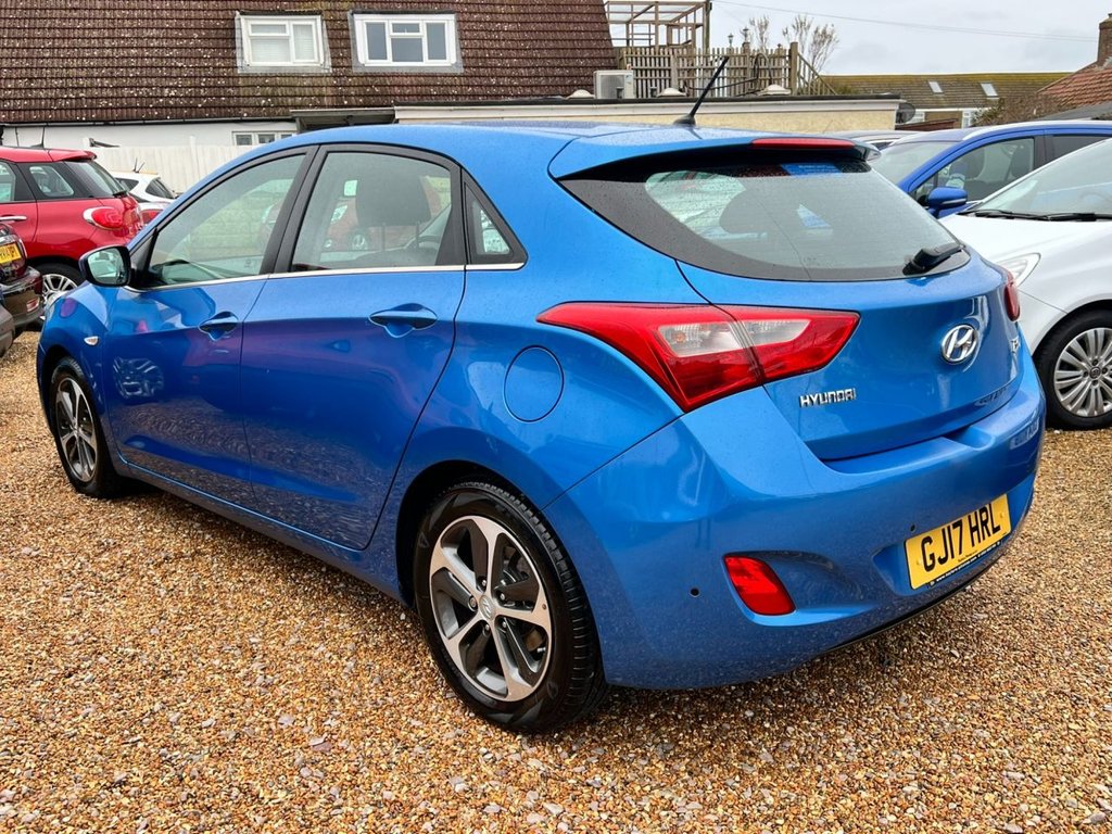 Used Hyundai i30 2017 for sale - 76406607: Photo 9