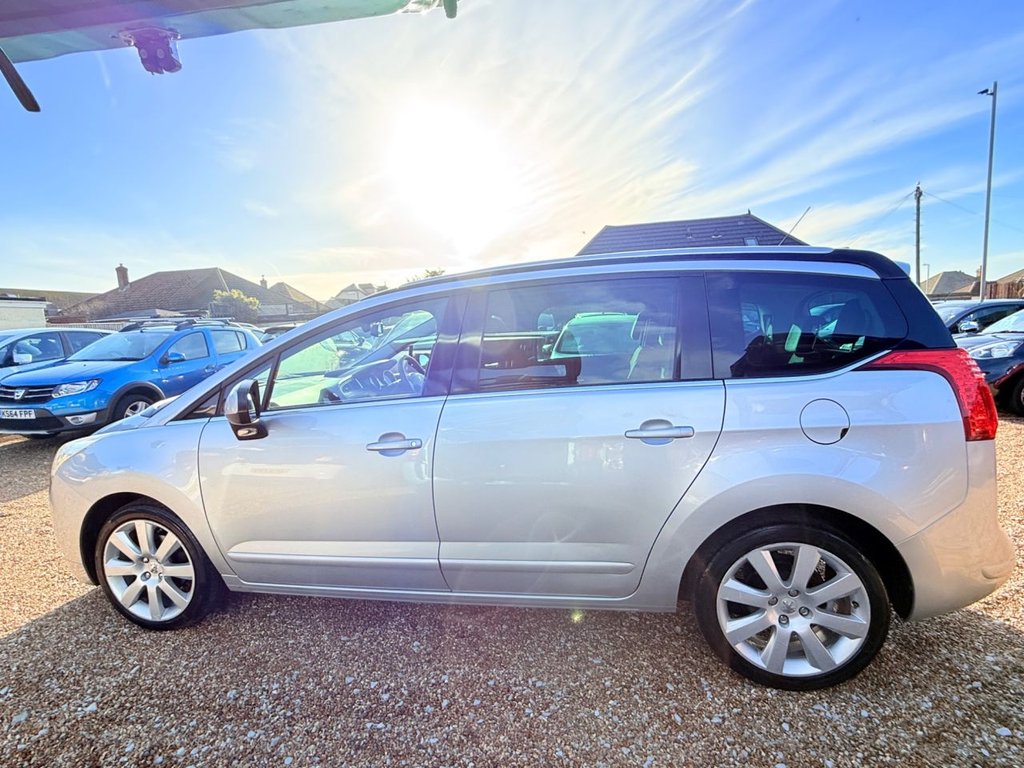 Used Peugeot 5008 2012 for sale - 77227446: Photo 8