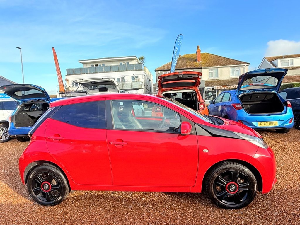 Used Toyota AYGO 2014 for sale - 76520601: Photo 2