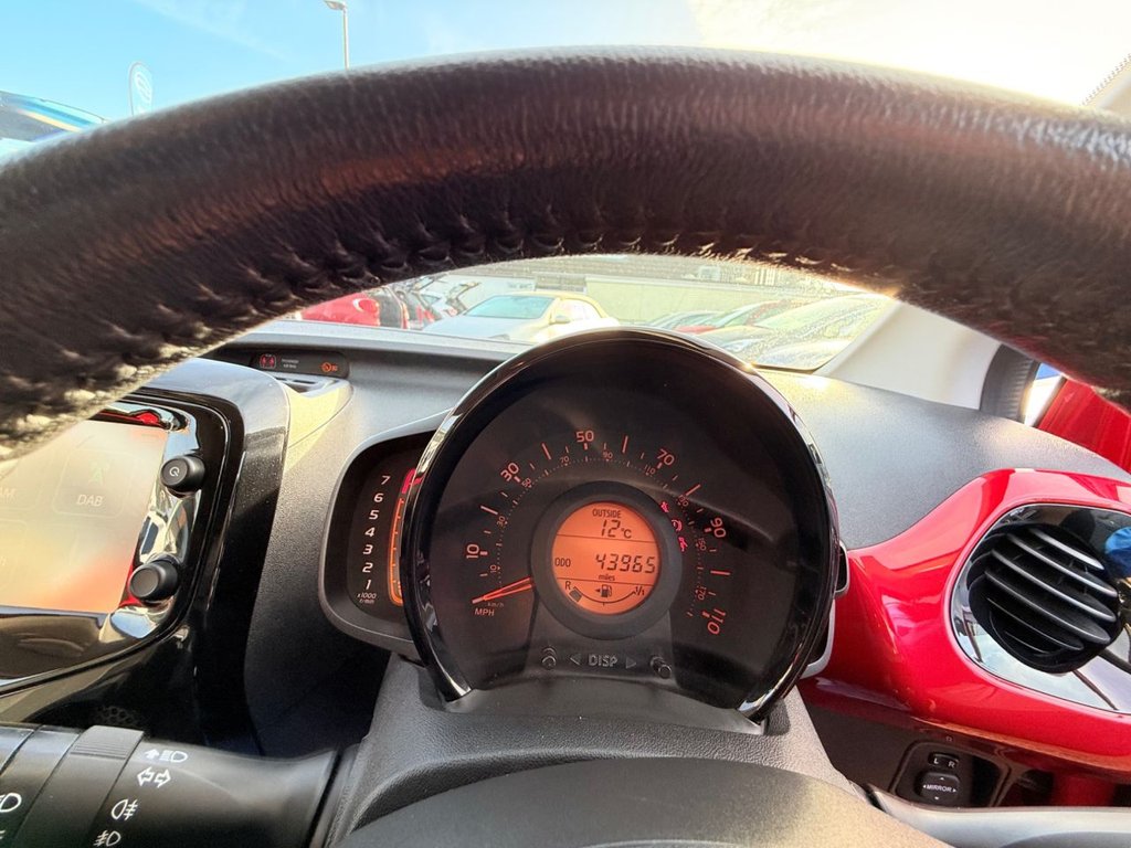 Used Toyota AYGO 2014 for sale - 76520601: Photo 33