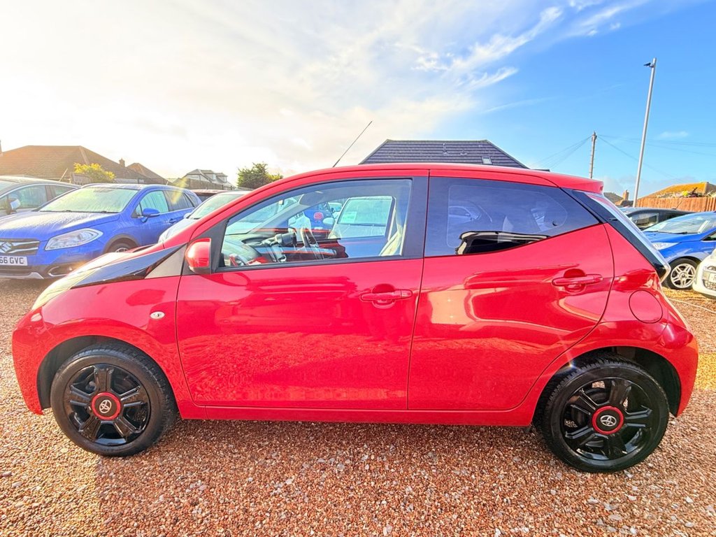 Used Toyota AYGO 2014 for sale - 76520601: Photo 9