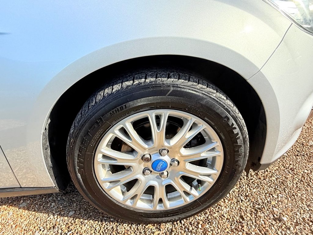 Used Ford Focus 2011 for sale - 77976355: Photo 15