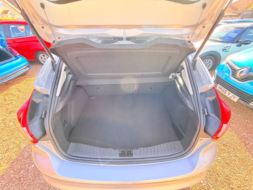 Used Ford Focus 2011 for sale - 77976355: Photo 17