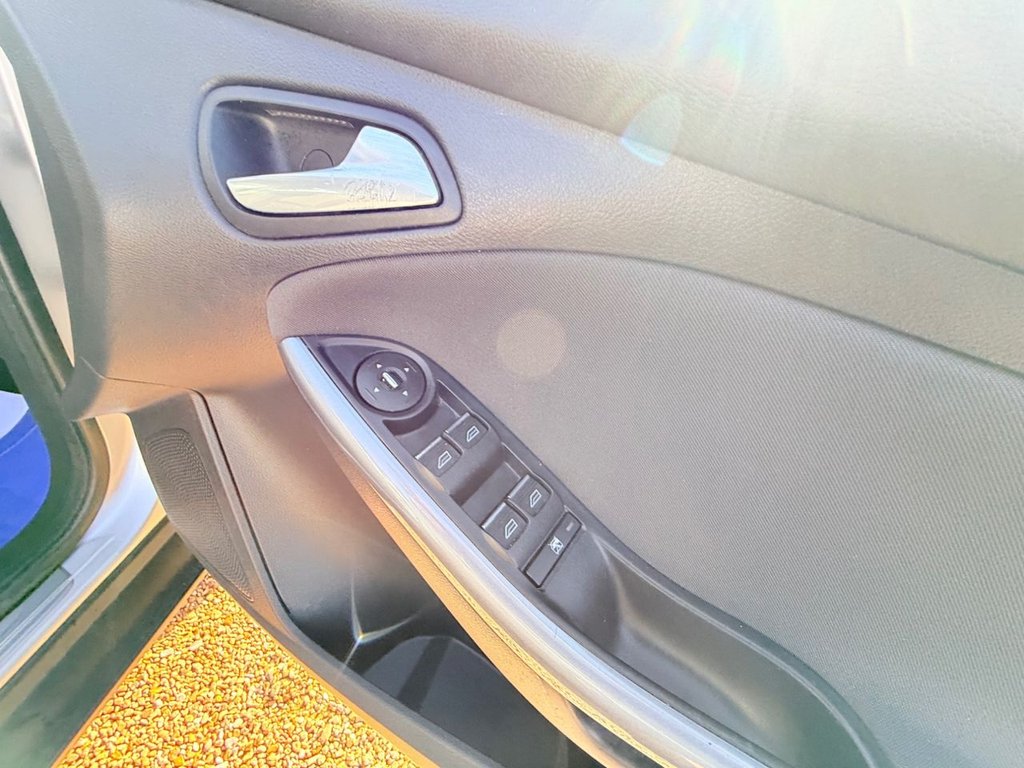 Used Ford Focus 2011 for sale - 77976355: Photo 19