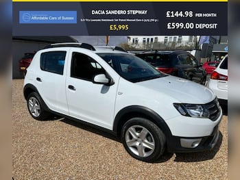 Used Dacia Sandero Stepway 2016 for sale - 79667361: Photo