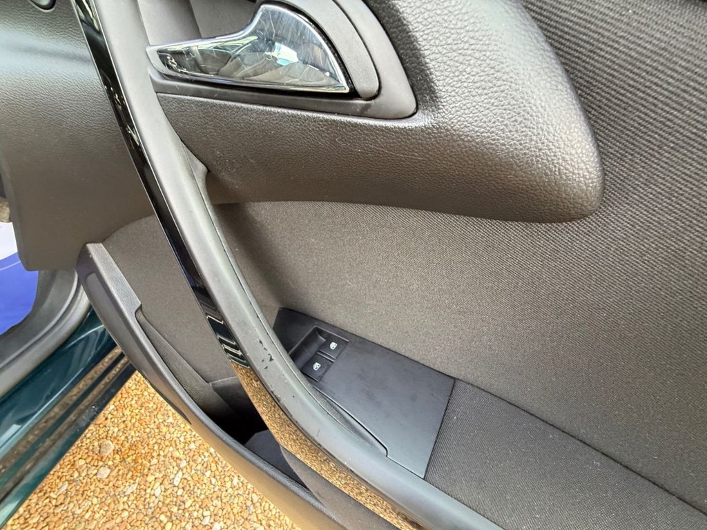 Used Vauxhall Astra 2014 for sale - 76962573: Photo 17