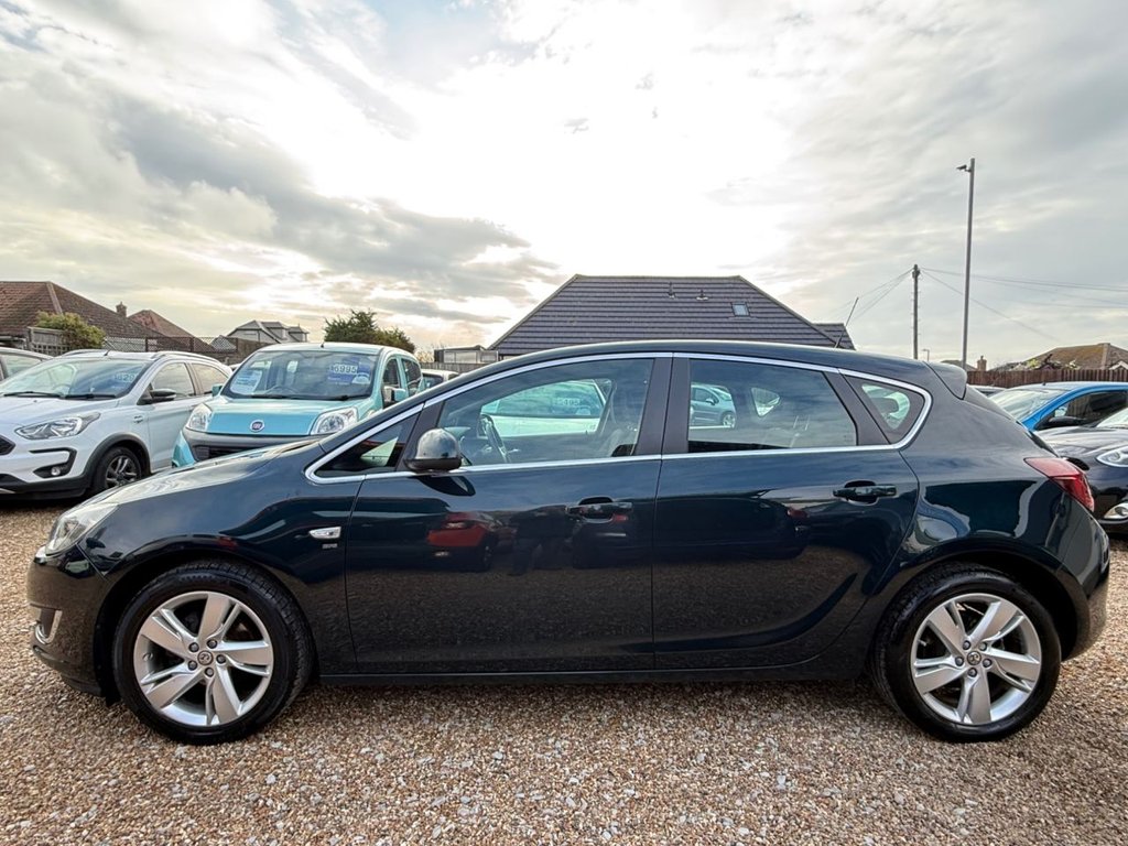 Used Vauxhall Astra 2014 for sale - 76962573: Photo 5