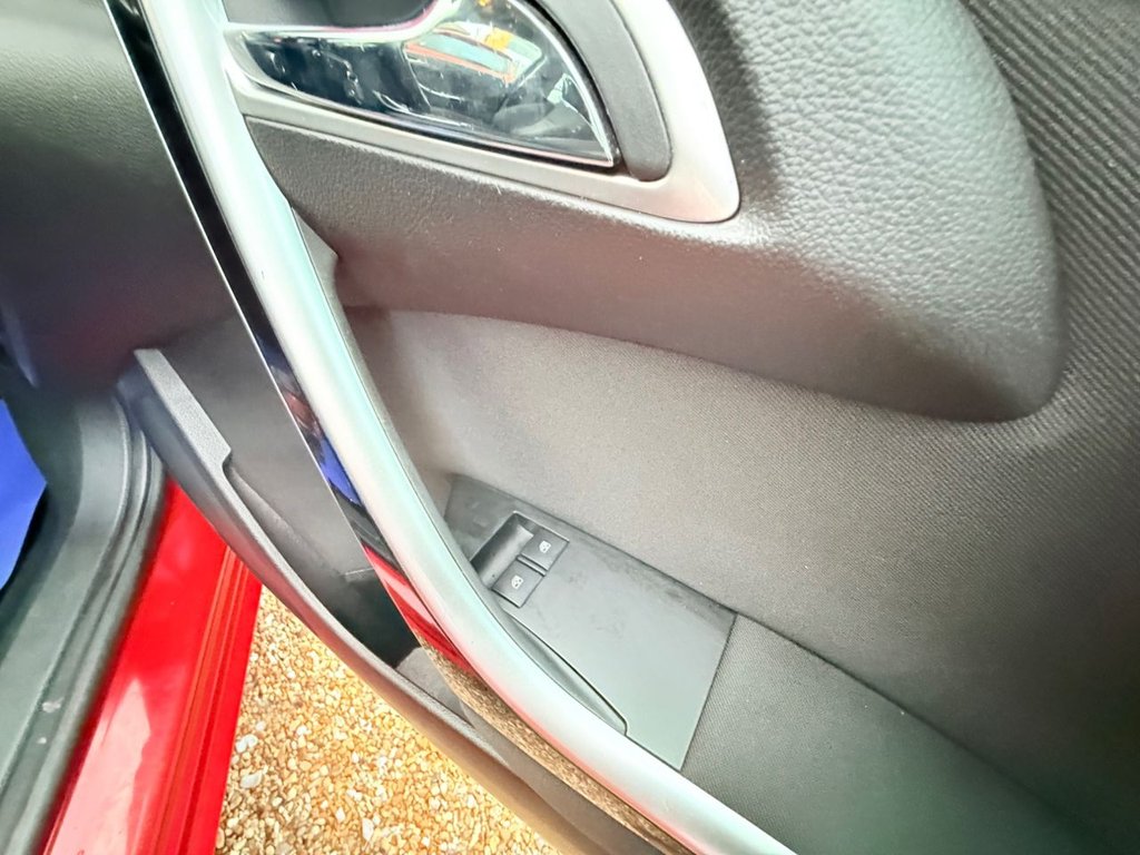 Used Vauxhall Astra 2014 for sale - 77038431: Photo 17