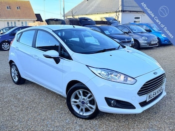 2014 (64) - 1.25 82 Zetec 5dr