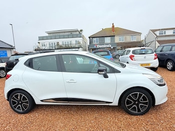 Used Renault Clio 2016 for sale - 77693513: Photo