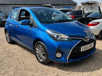 Used Toyota Yaris 2015 for sale - 78525232: Photo