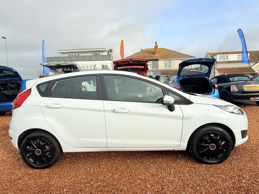 Used Ford Fiesta 2014 for sale - 76547163: Photo 2