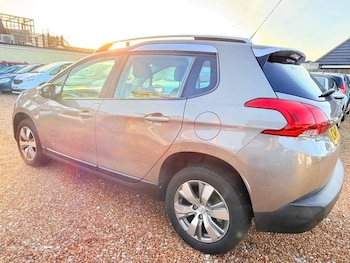 Used Peugeot 2008 2016 for sale - 76986417: Photo