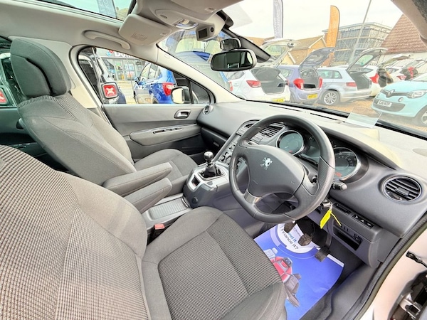 Used Peugeot 5008 2012 for sale - 76147757: Photo 14