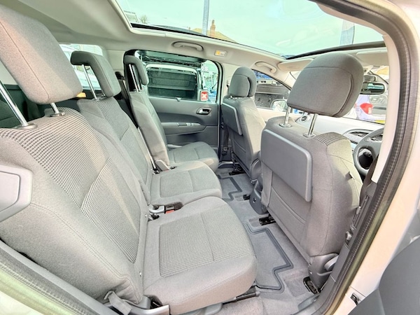 Used Peugeot 5008 2012 for sale - 76147757: Photo 17