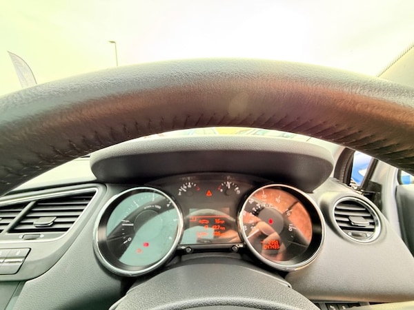 Used Peugeot 5008 2012 for sale - 76147757: Photo 36
