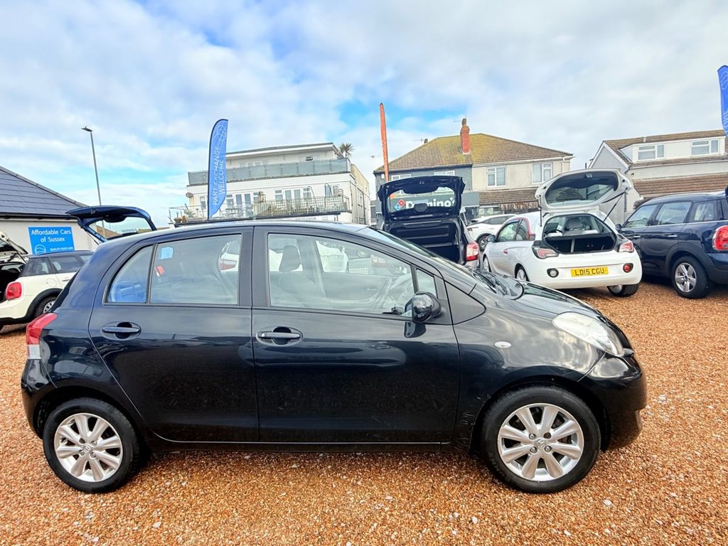 Used Toyota Yaris 2009 for sale - 77655449: Photo 2