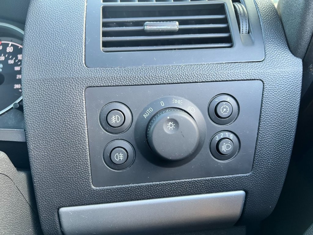 Used Vauxhall Zafira 2014 for sale - 77200580: Photo 40