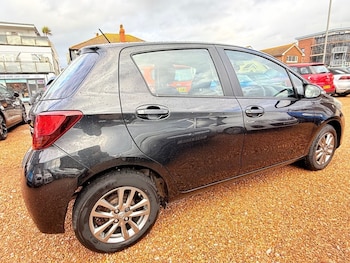 Used Toyota Yaris 2014 for sale - 76429783: Photo