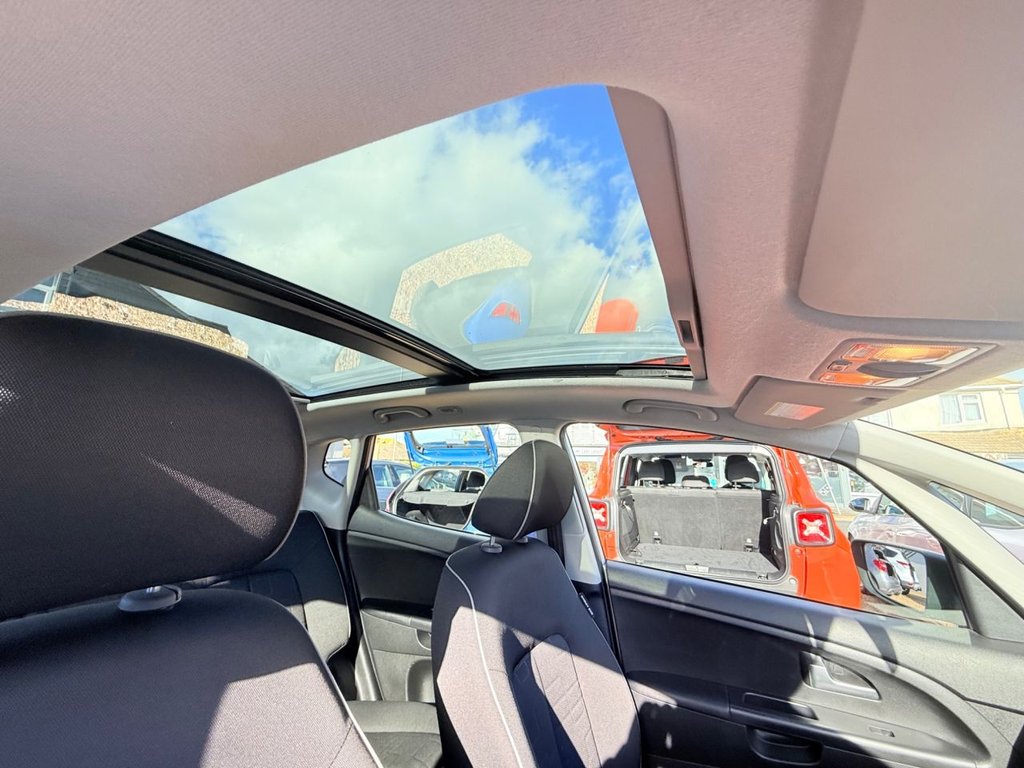 Used Kia Venga 2011 for sale - 76535663: Photo 14