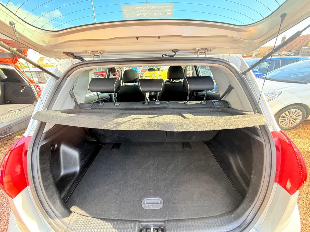 Used Kia Venga 2011 for sale - 76535663: Photo 18