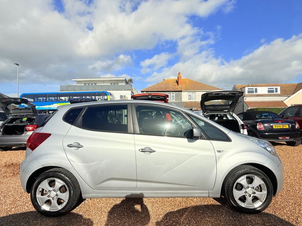 Used Kia Venga 2011 for sale - 76535663: Photo 2