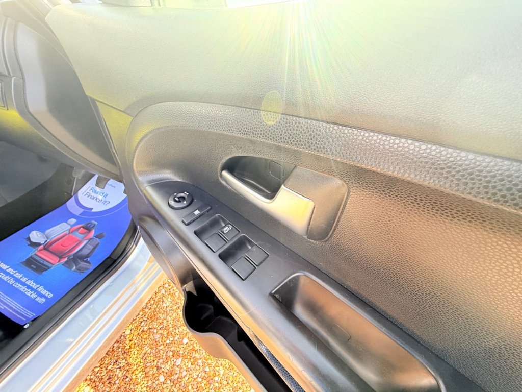 Used Kia Venga 2011 for sale - 76535663: Photo 20