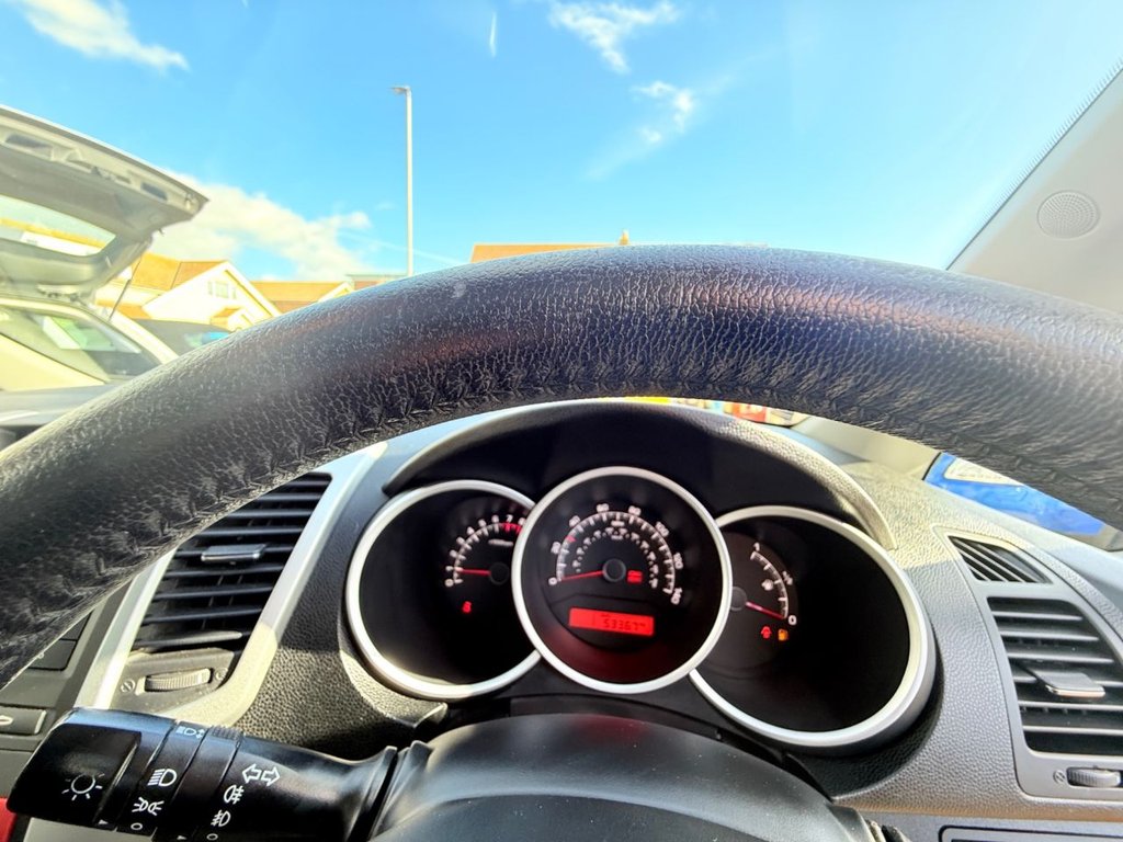 Used Kia Venga 2011 for sale - 76535663: Photo 32