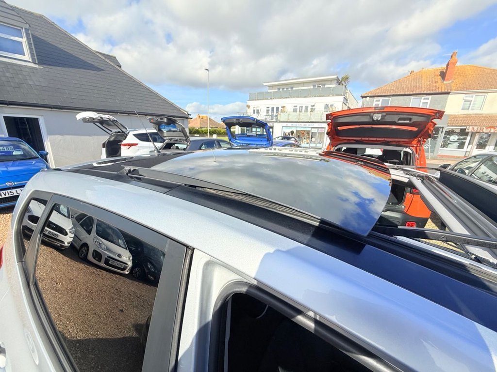 Used Kia Venga 2011 for sale - 76535663: Photo 36