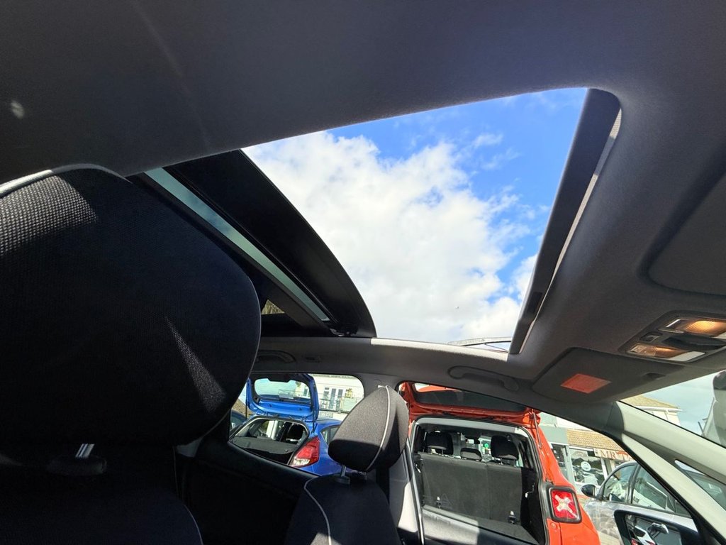 Used Kia Venga 2011 for sale - 76535663: Photo 37